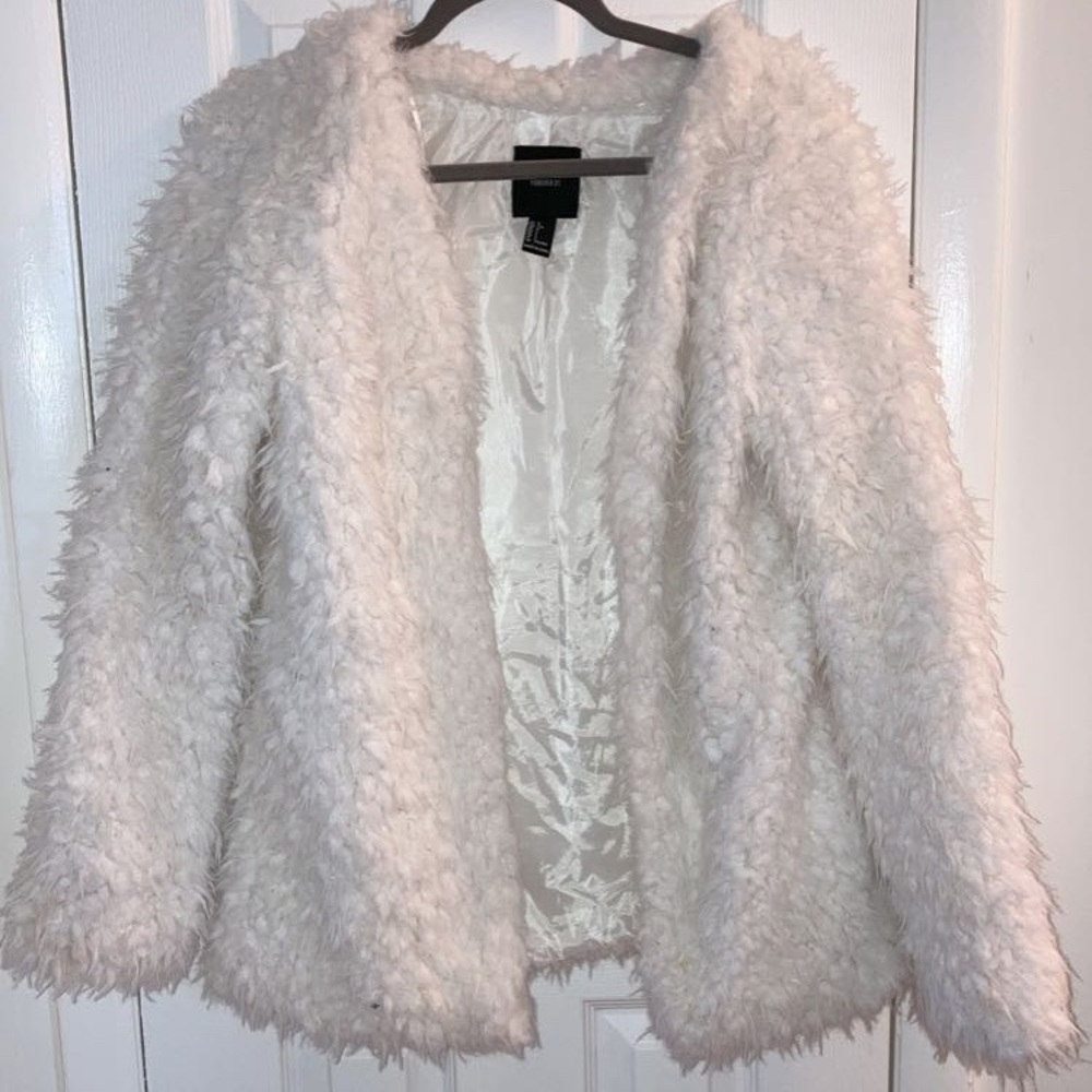 Faux Fur White Jacket🤍✨